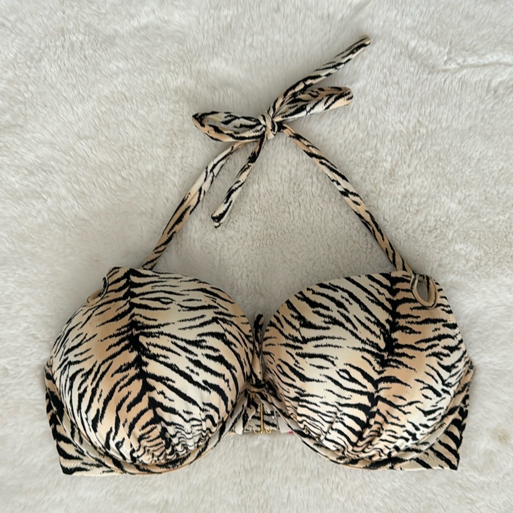 Victoria’s Secret bombshell push-up swim bikini top